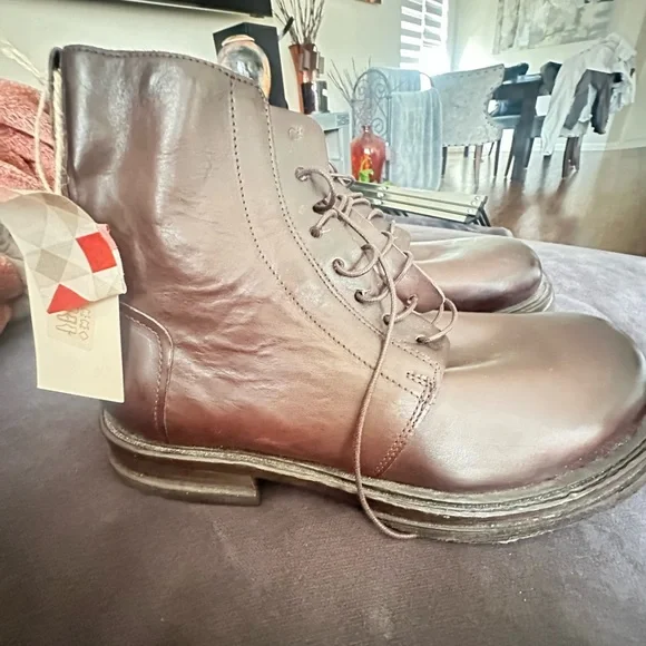 A.S.98 Rich Brown Leather Men's Boots never worn! Brand new in box.